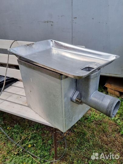 Мясорубка промышленная электрическая бу
