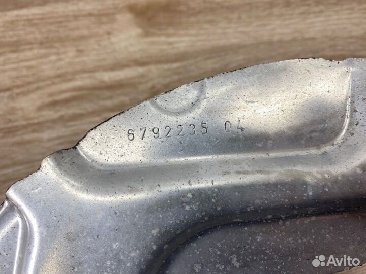 Пыльник тормозного диска передний левый Bmw 3 F30