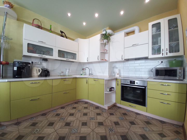 3-к. квартира, 95 м², 4/5 эт.