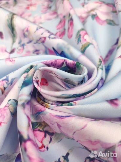 Шелк на отрез с принтом