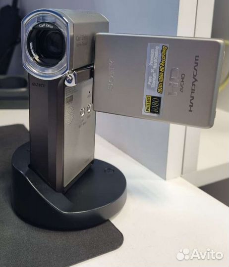 Продам Видеокамеру Sony торг уместен
