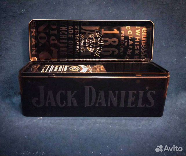 Железный подарочный футляр от виски Jack Daniels