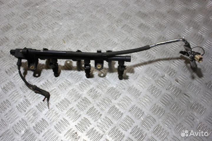 Форсунка двигателя Jaguar S-type 1999 2008