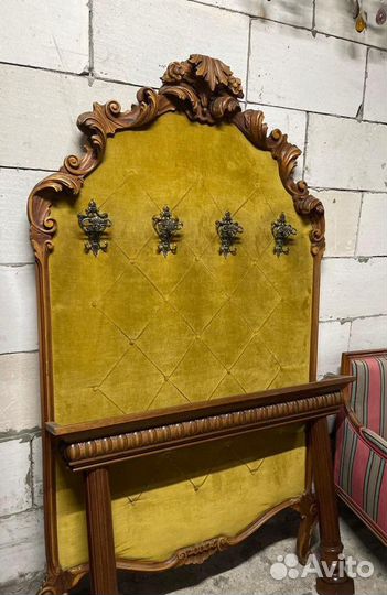 Вешалка напольная винтажная в прихожую