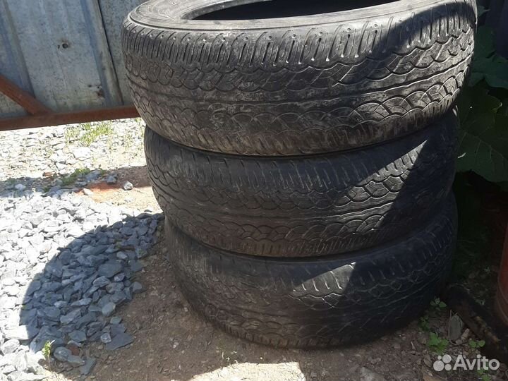 Yokohama Parada Spec-X 225/60 R18