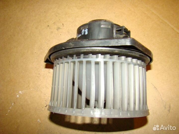 Моторчик отопителя Ssang yong actyon 2010г