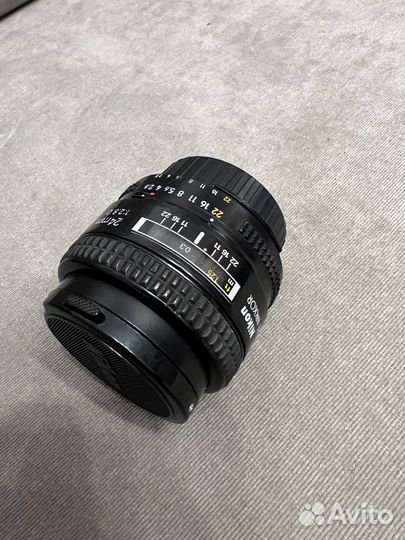 Объектив Nikon 24 f2.8