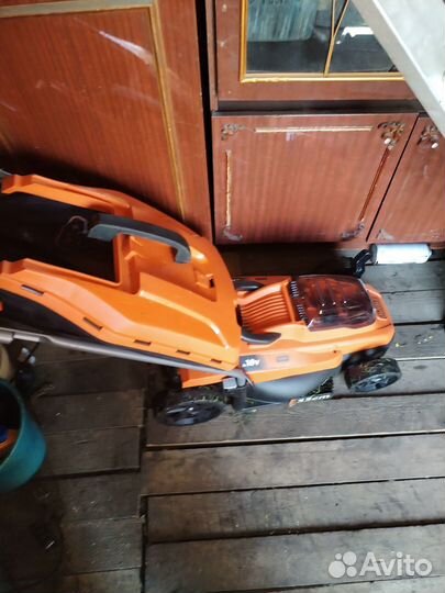 Газонокосилка электрическая беспроводная новая