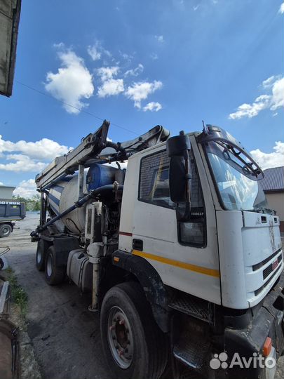 Автобетононасос IVECO Trakker, 2004