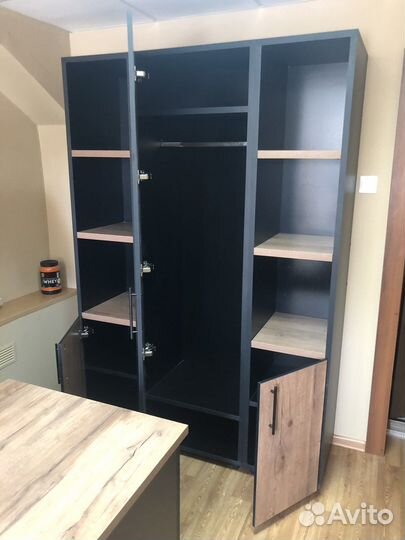 Офисная мебель/шкафы/тумбы/столы