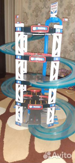 Трек и парковка для Hot Wheels