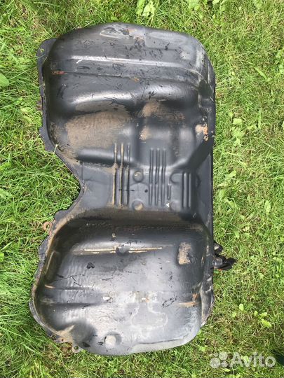 Топливный бак Subaru impreza gf gc 1997г. 4х4