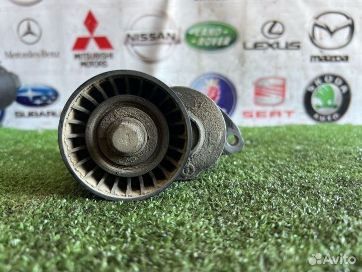 Натяжитель ремня генератора Opel Vectra B