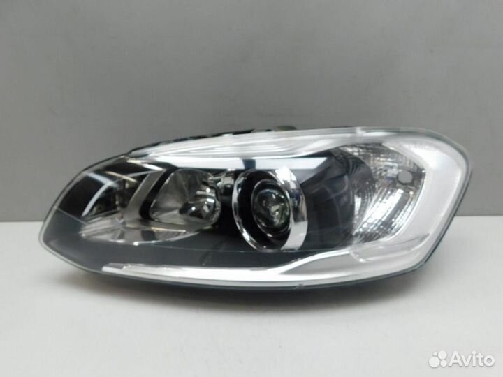 Фара левая Volvo XC60