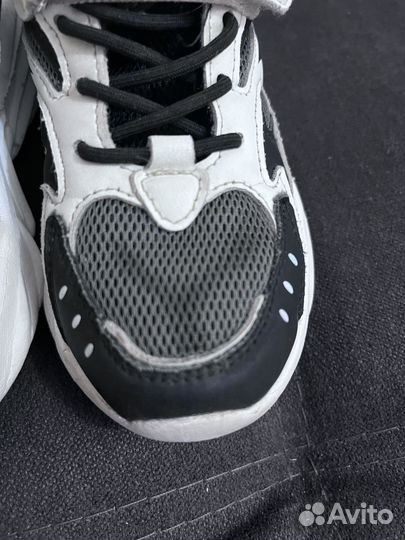 Кроссовки детские 28 размер