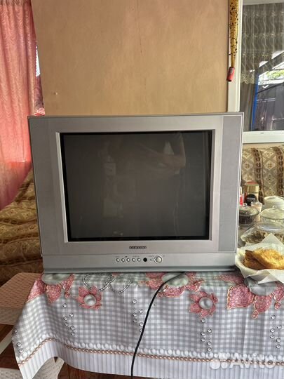 Телевизор samsung