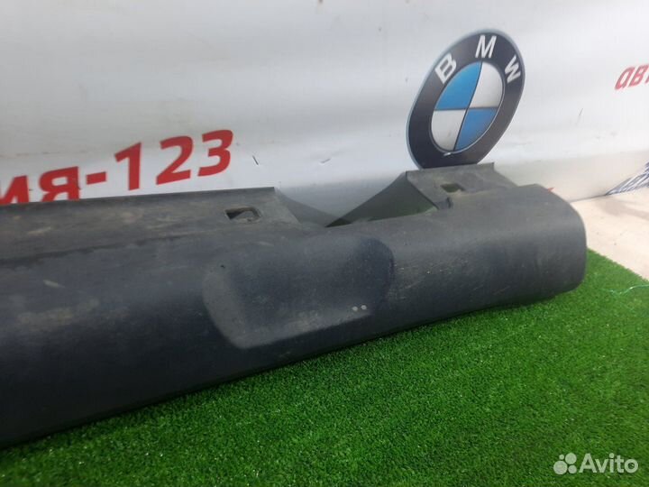 Накладка на порог левая Mercedes Gla180 X156