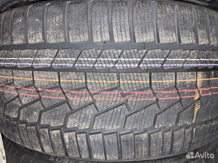Continental ContiWinterContact TS 860S 285/30 R22 101W