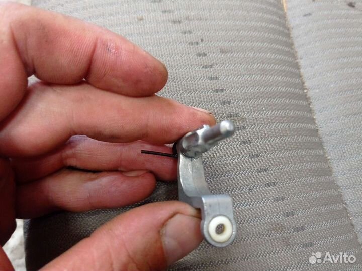 Кронштейн ручки двери опель корса Д