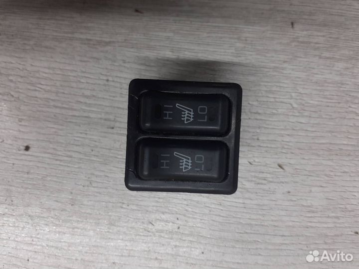 Кнопка обогрева сидений Mitsubishi Lancer 9