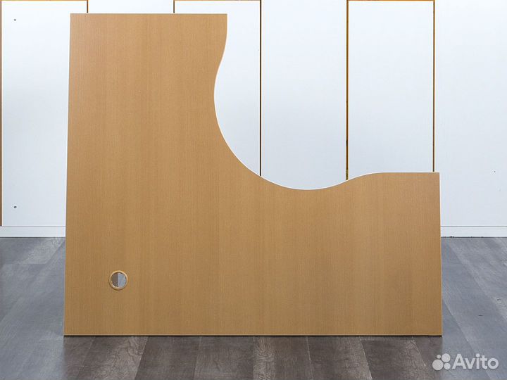 Офисный стол