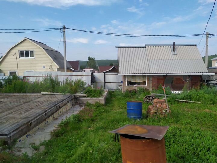 Дача 20 м² на участке 5 сот.