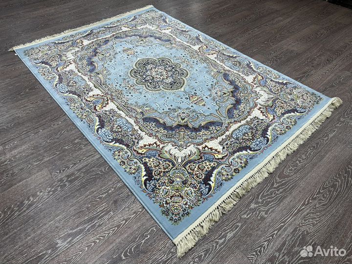 Ковер 1.6х2.2 новый, классический