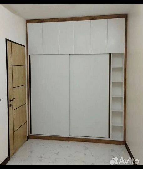 Распашной шкаф под ключ