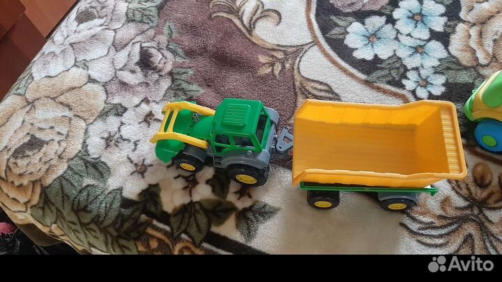 Игрушки разные