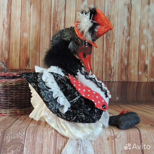 Текстильная интерьерная кукла. Лебедь