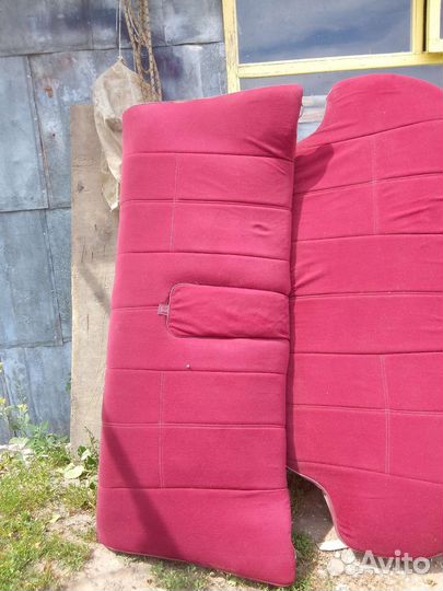 Задние сиденья красные ваз 2106