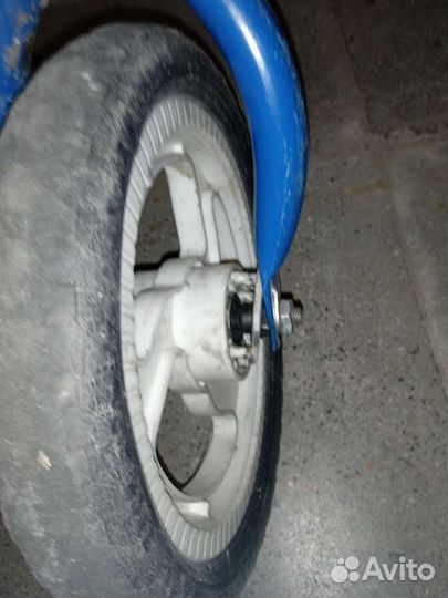 Отдам беговел за фрукты