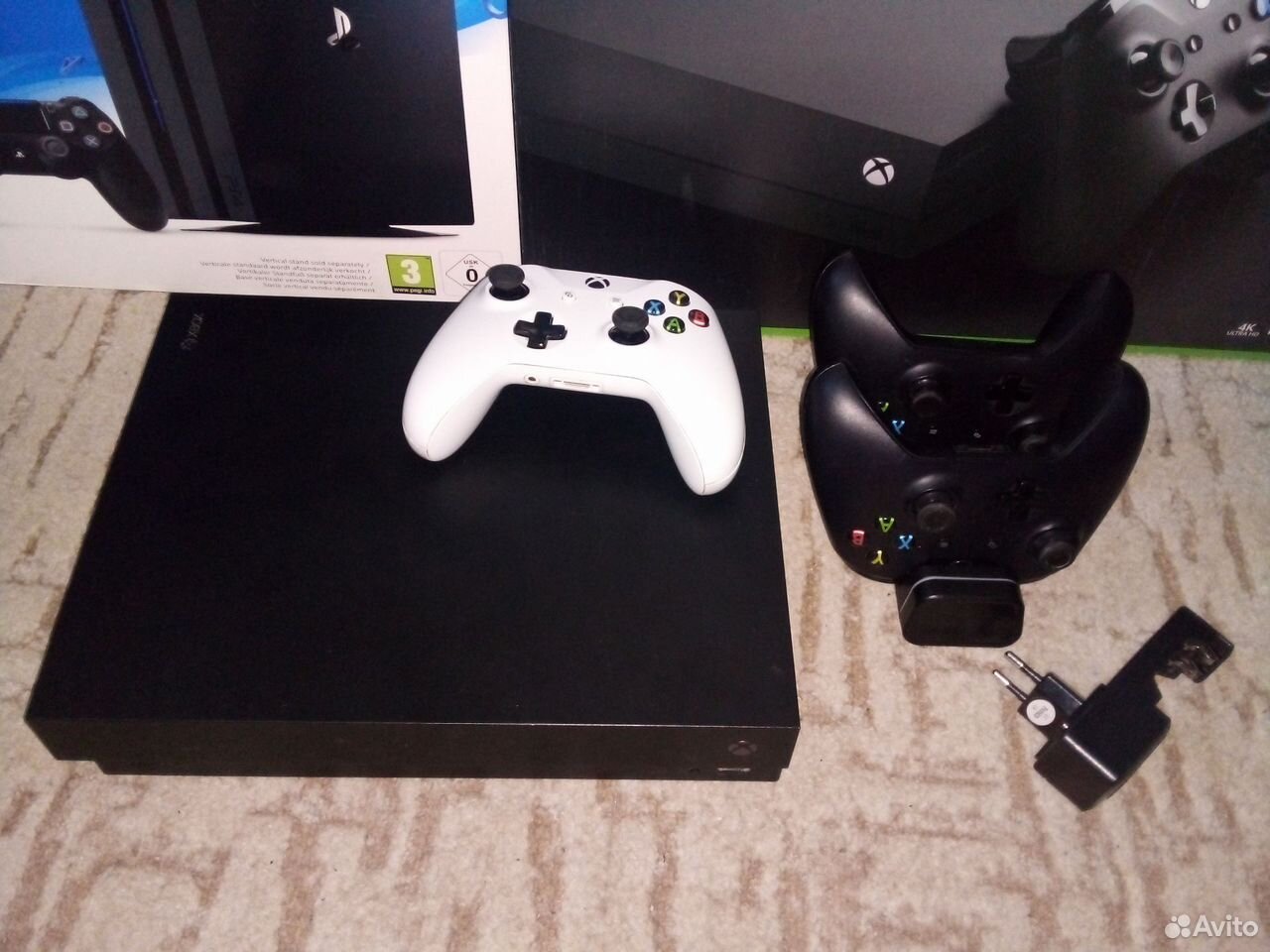 Xbox One X 2 геймпада и станция купить в Краснодаре по низкой цене с ...
