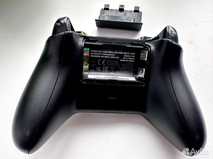 Геймпад xbox one s