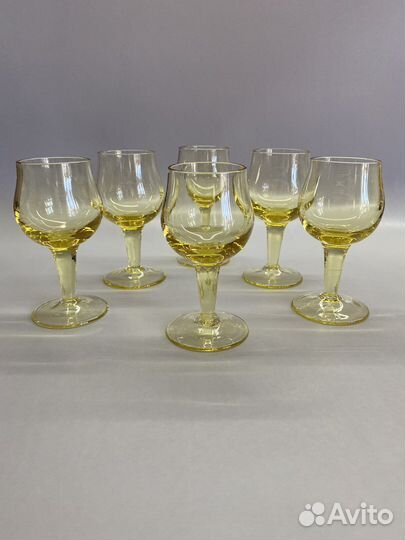 Рюмка на ножке СССР. Цветное стекло