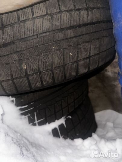 Bridgestone Blizzak Revo GZ 225/50 R17