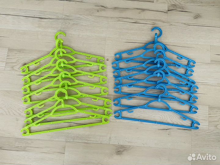 Детские вешалки