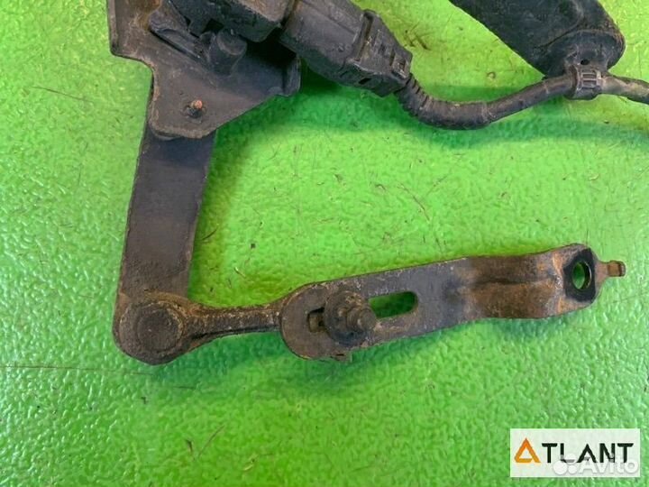 Датчик уровня кузова задняя правая toyota crown MA