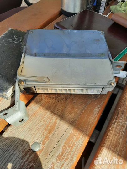 Блок управления двигателем Тойота Приус