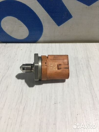 Датчик давления топлива audi A4 b8