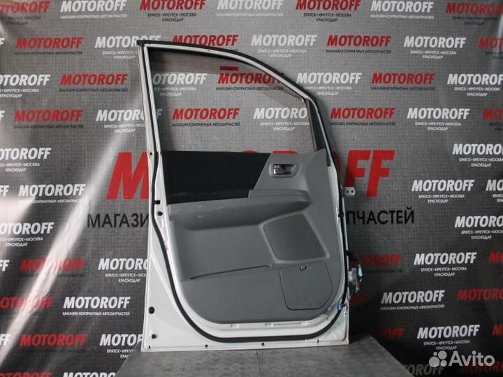 Дверь передняя левая Вокси/Ноах AZR60 светла А858