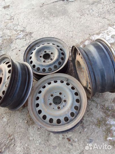 R15 Accelera M/T-1 185/20, PCD 5x120 DIA 60