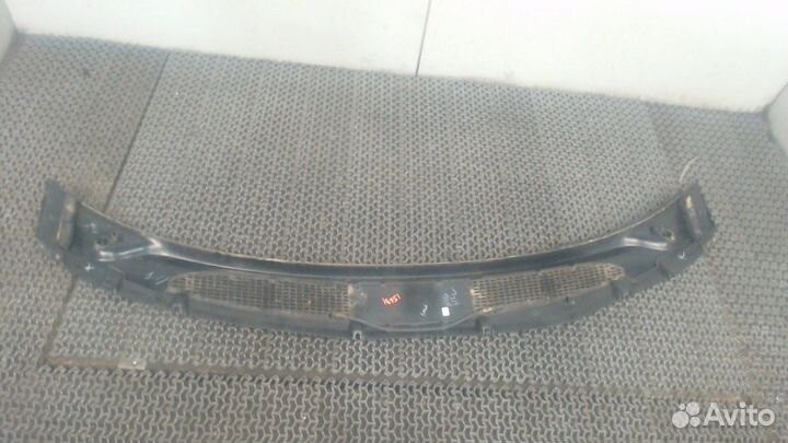 Жабо под дворники Chrysler Town-Country, 1999