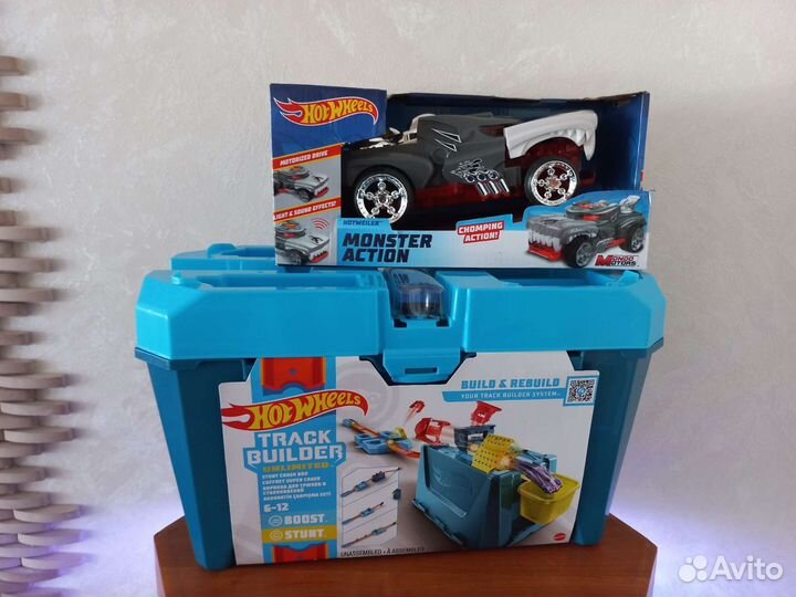 Набор хот вилс игровой ящик. Hot wheels