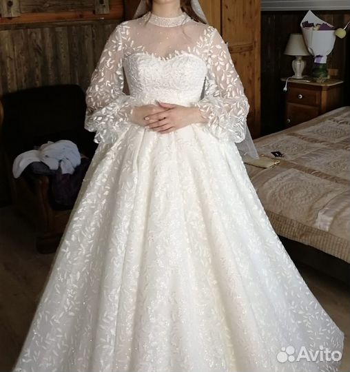 Свадебное платье