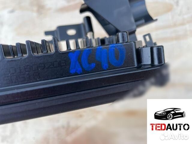 Камера переднего вида, Volvo XC40 2018