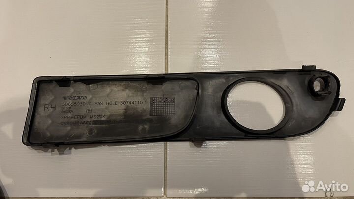 Решетки бампера Volvo S80