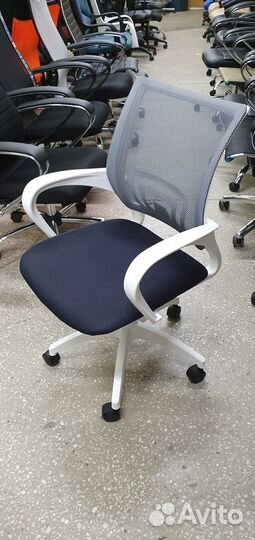 Компьютерное кресло