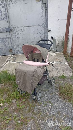 Прогулочная коляска