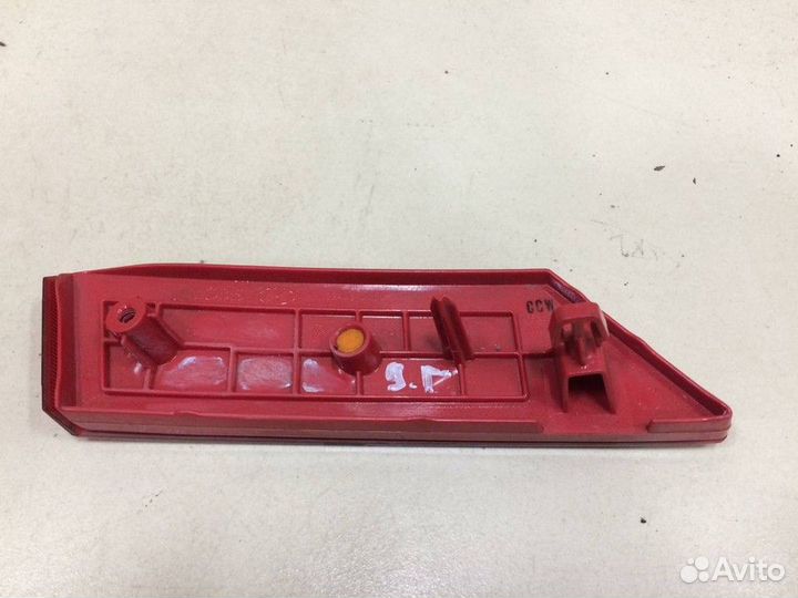 Светоотражатель в задний бампер правый